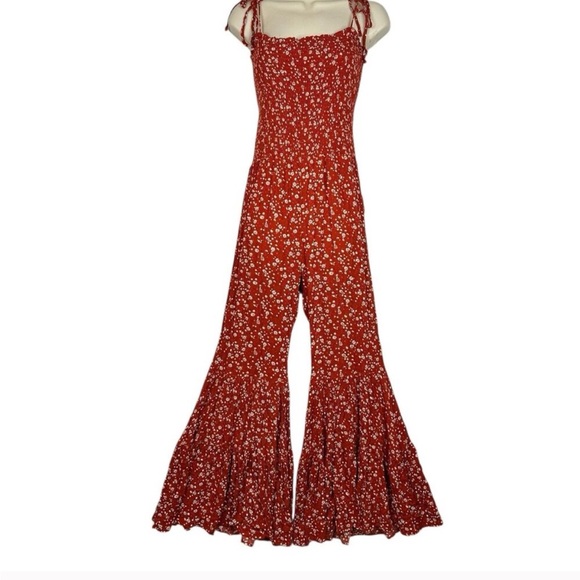 Storia Red Floral Bell Bottom Jumpsuit Size S - Picture 3 of 8